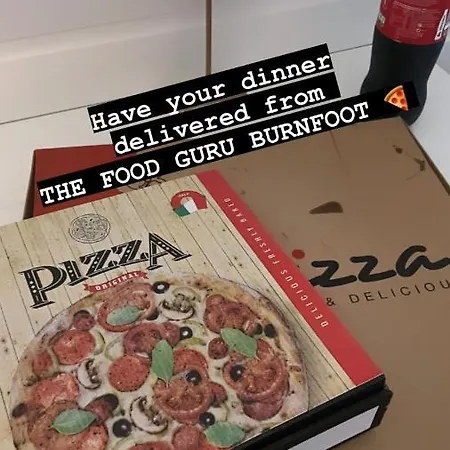 Paddock Pod - Sleeps 4 & Roofed Over Private Hot Tub & New Sauna 胶囊旅馆 *