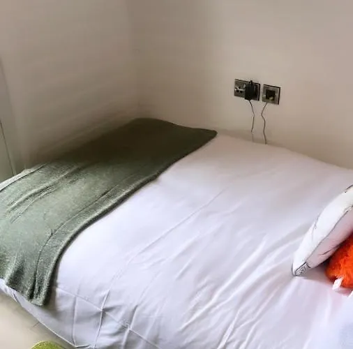 Paddock Pod - Sleeps 4 & Roofed Over Private Hot Tub & New Sauna Hotel cápsula Burnfoot